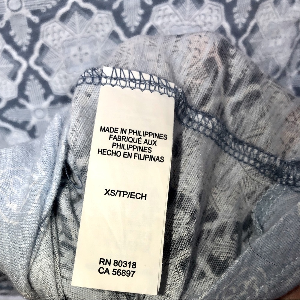 ๐งLucky Brand Light blue patterned Peasant Top - Picture 5 of 10